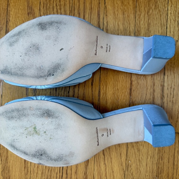 Reformation Waldena Mule Mist Satin Scallop Shell Size 9 LIKE NEW - Picture 10 of 10